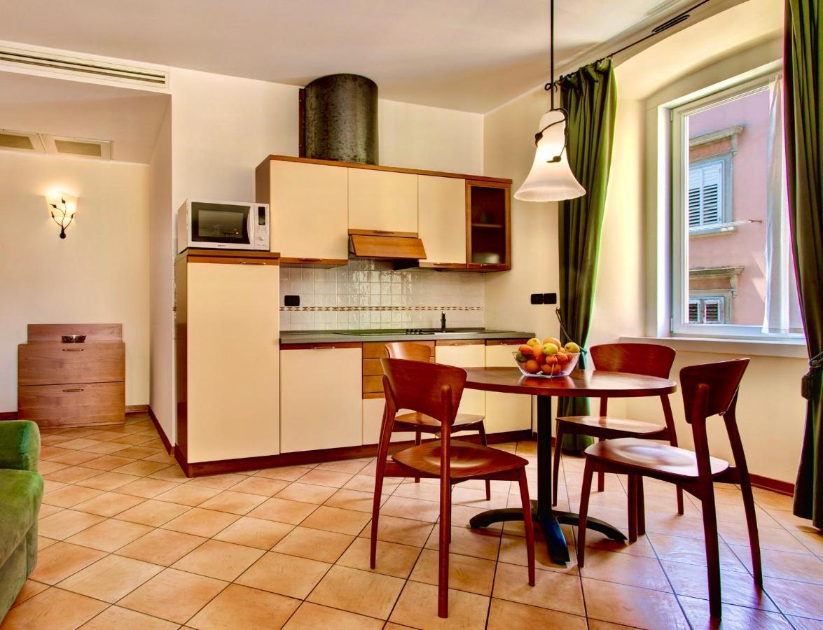 טריאסטה Residence San Giusto מראה חיצוני תמונה