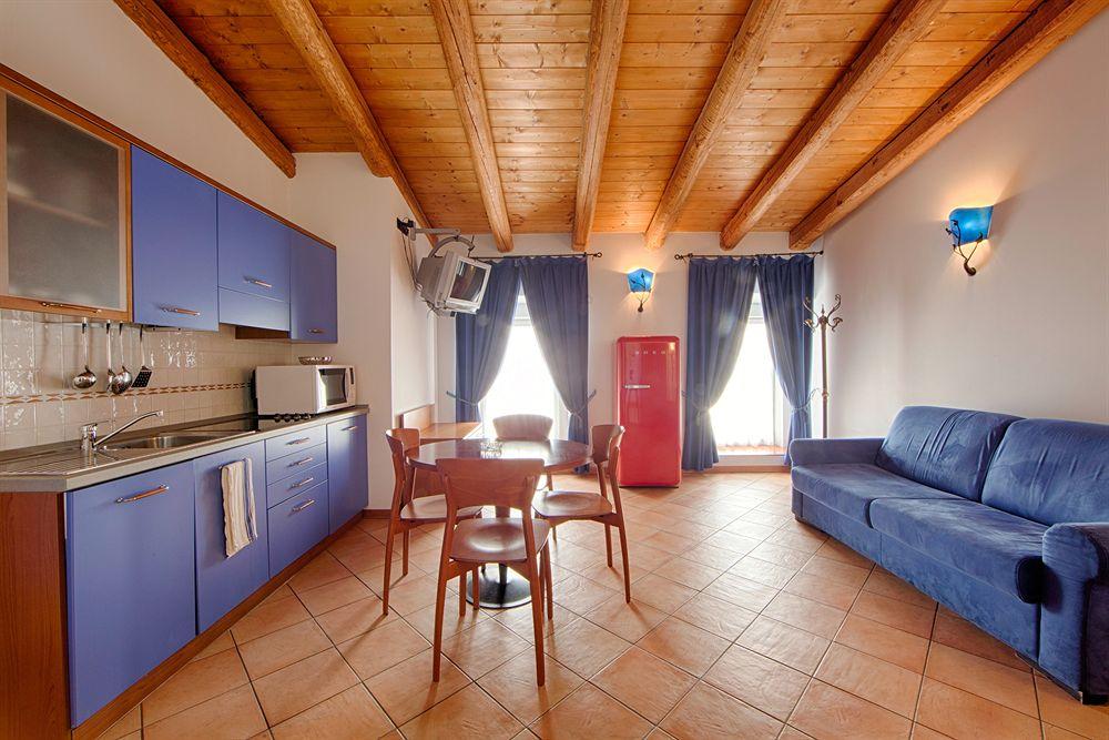 טריאסטה Residence San Giusto מראה חיצוני תמונה